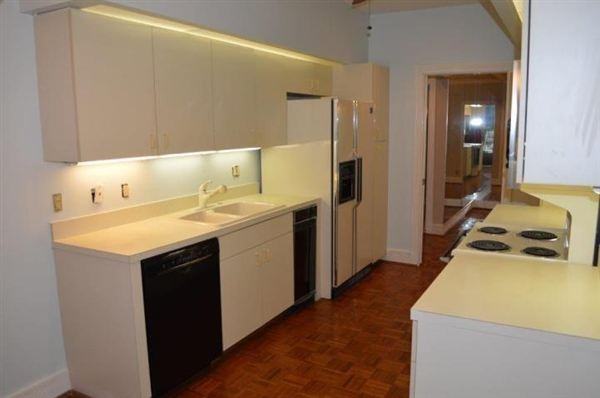 230 Eagle Dr - Photo 3 of 6