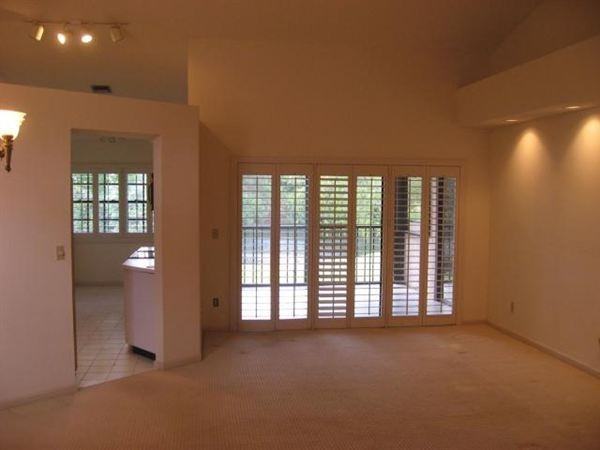 17300 Boca Club Blvd - Photo 3 of 6