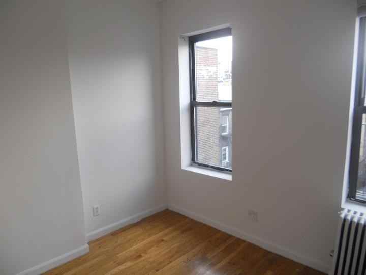 249 E 10th St 13 - Photo 2 of 10