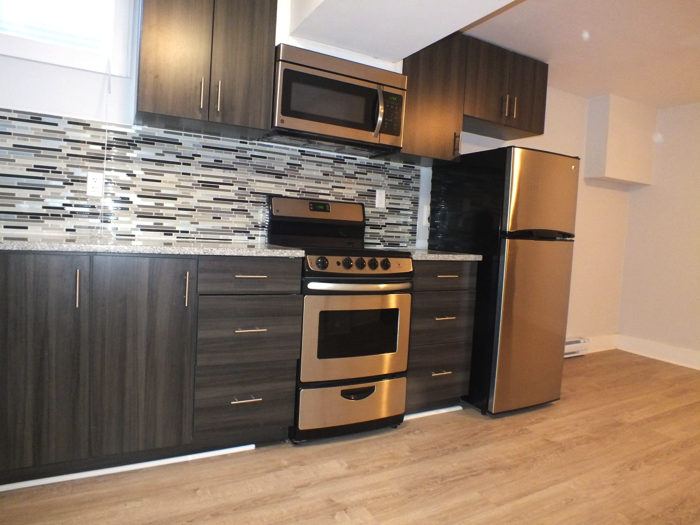 245 Laurier Ave E #3 - Photo 2 of 6