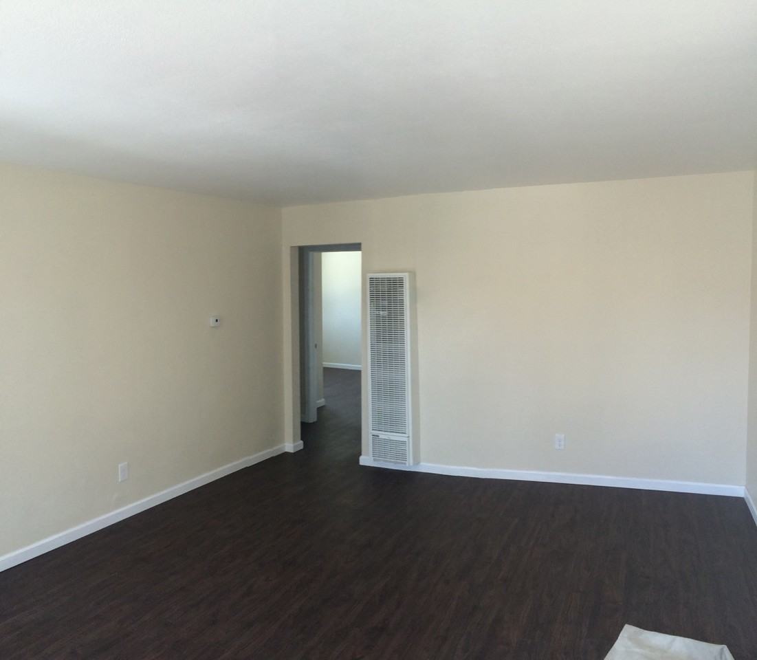 17714 Jersey Ave - Photo 2 of 2