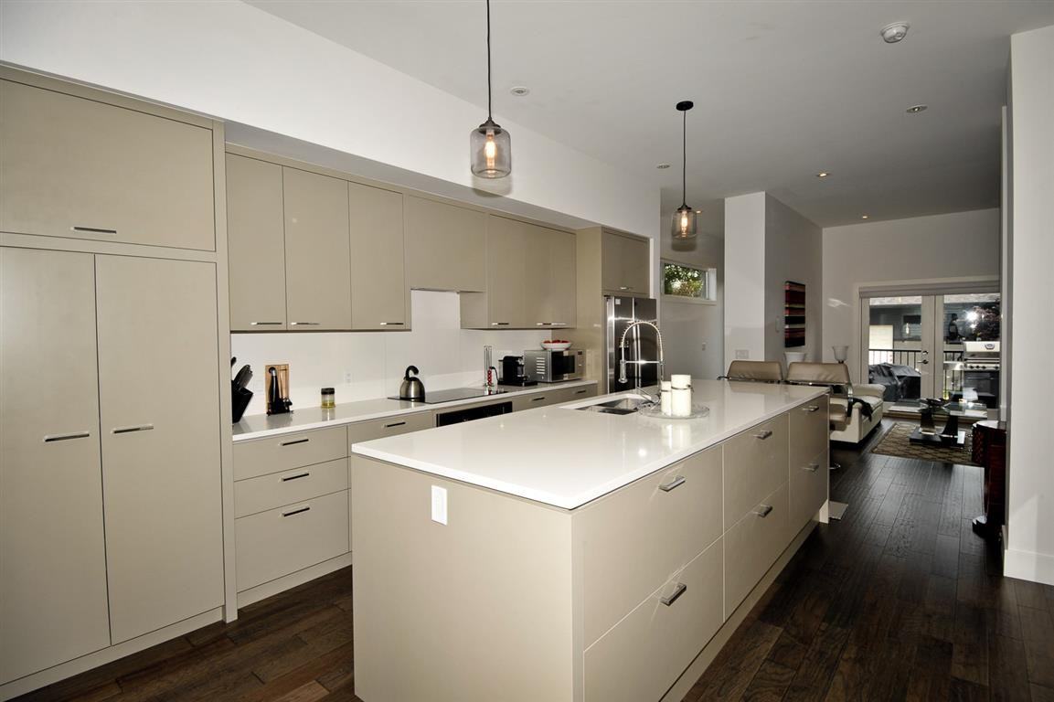 2922 4 Ave NW - Photo 2 of 15