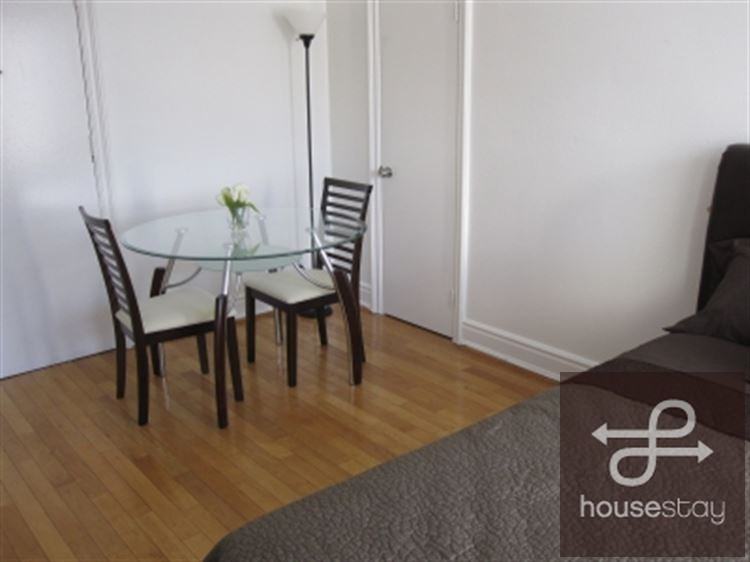 1659 Ocean Front Walk - Photo 2 of 6