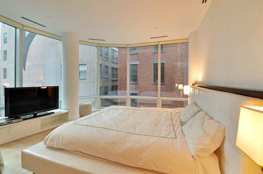 440 Lafayette St - Photo 2 of 4