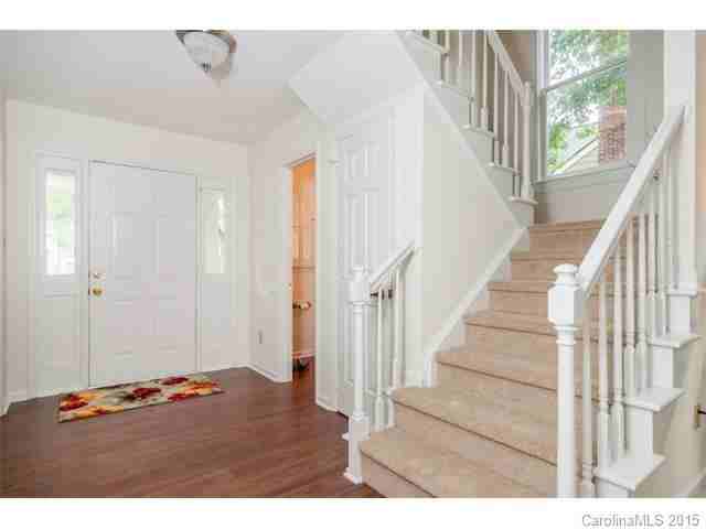 2802 Winghaven Ln - Photo 2 of 4