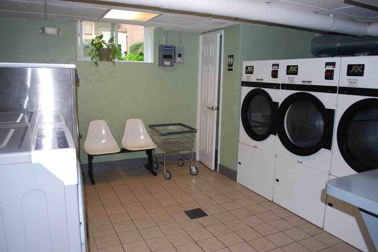 34 Cathedral Ave #6F - Photo 3 of 9