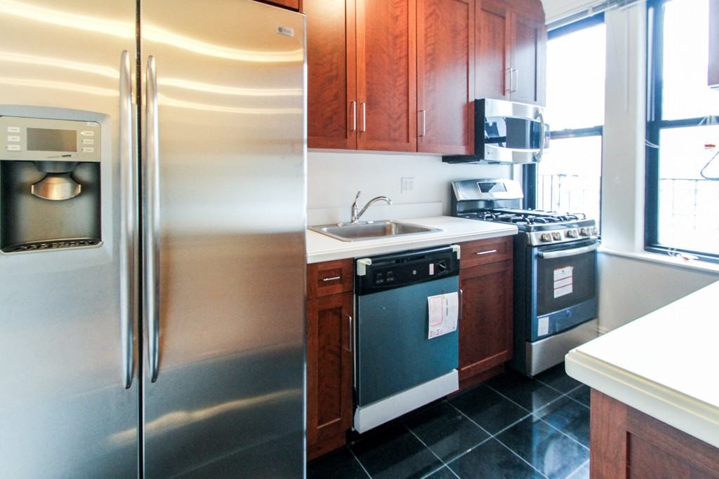 200 River Rd - Photo 3 of 4