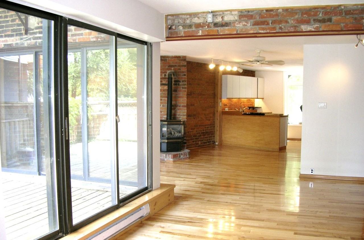 364 King St E #2 - Photo 2 of 7