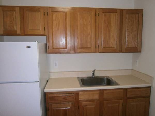 94 Marion St - Photo 2 of 5