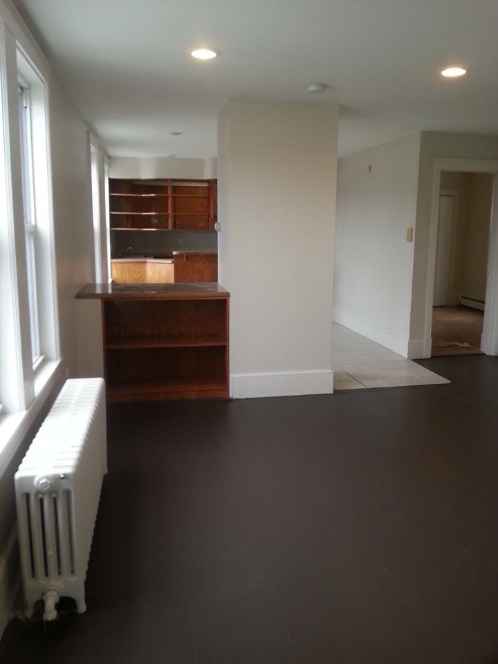 160 Chestnut St - Photo 2 of 5