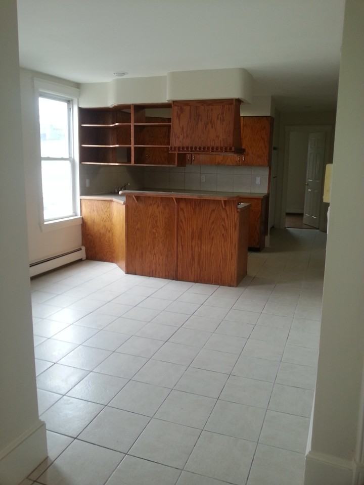 160 Chestnut St - Photo 3 of 5