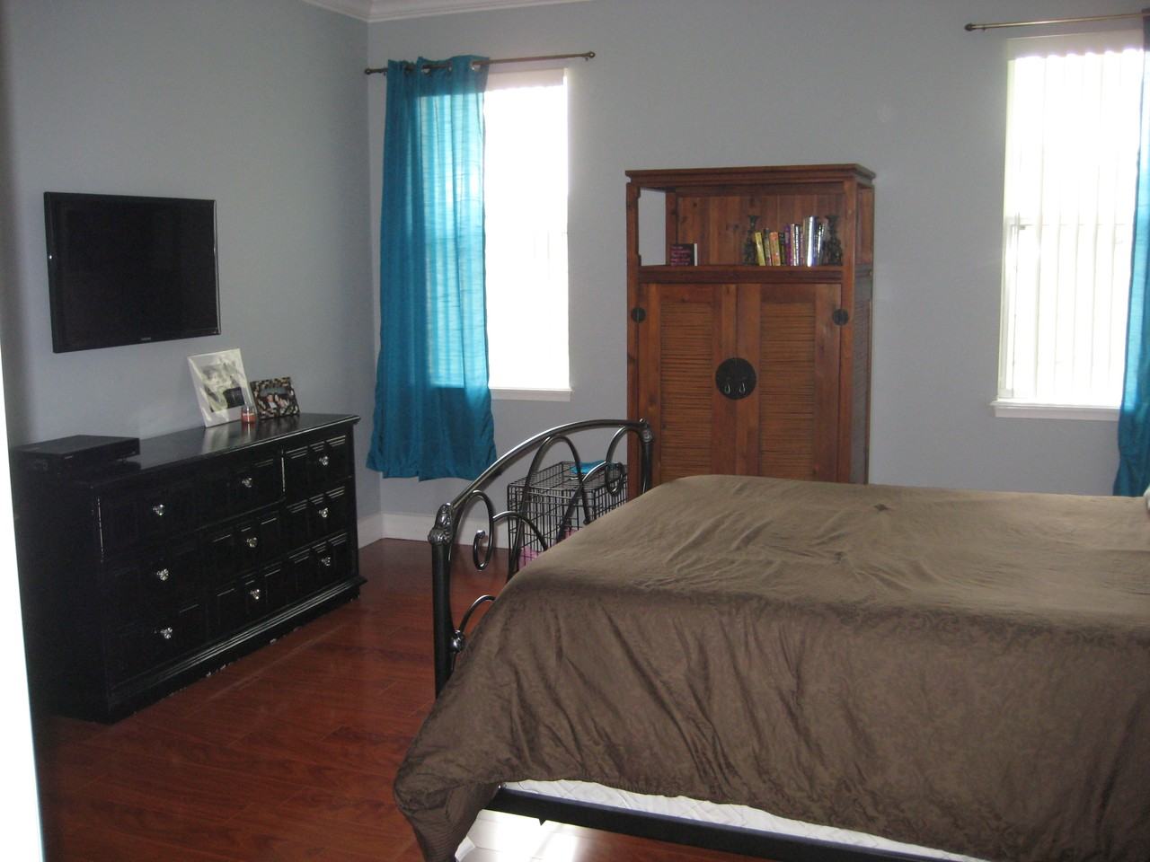 1917 Bel Air Ave - Photo 3 of 6