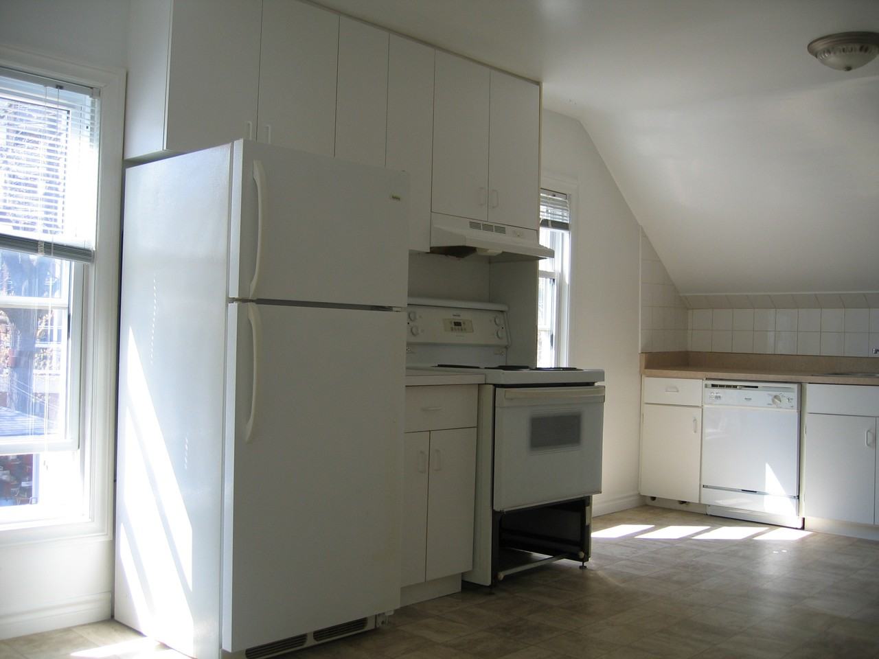 4905 St Lawrence Ave #3 - Photo 2 of 6