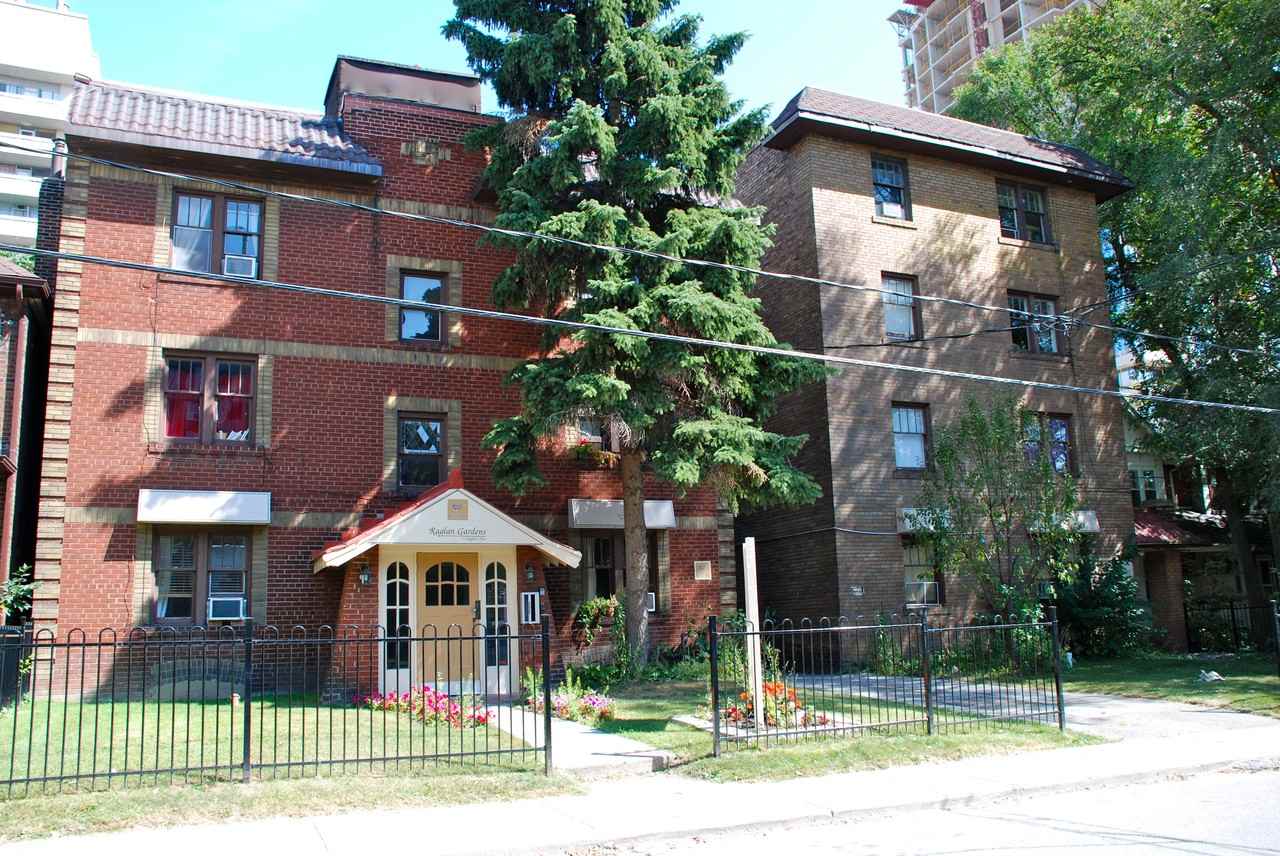 21 Raglan Ave - Photo 3 of 3