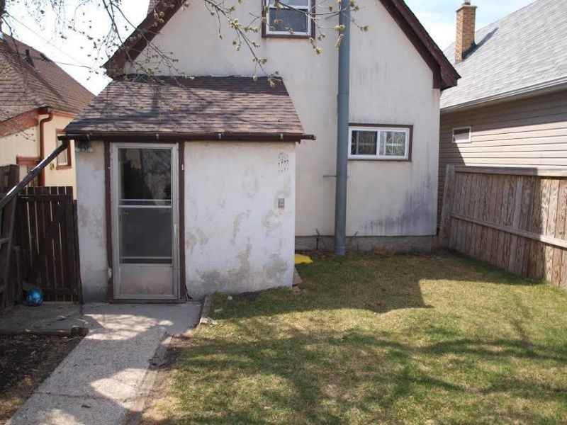 847 William Ave - Photo 3 of 8