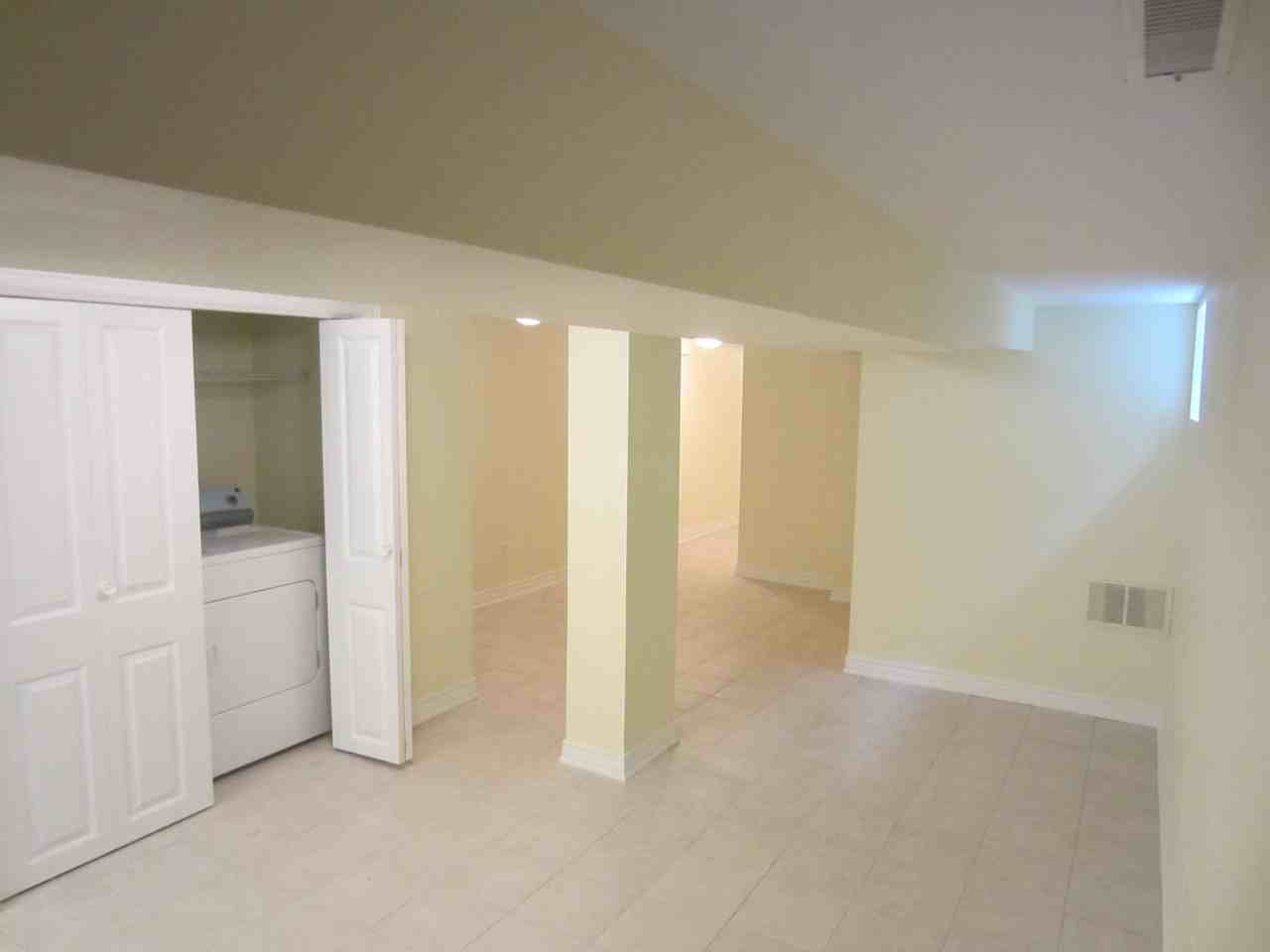 66 Kenwood Ave - Photo 3 of 7