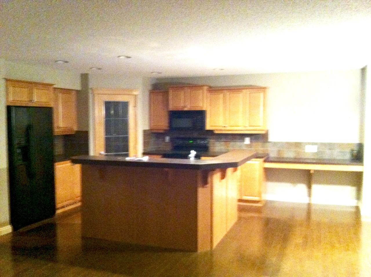 2543 Hanna Crescent NW - Photo 2 of 10