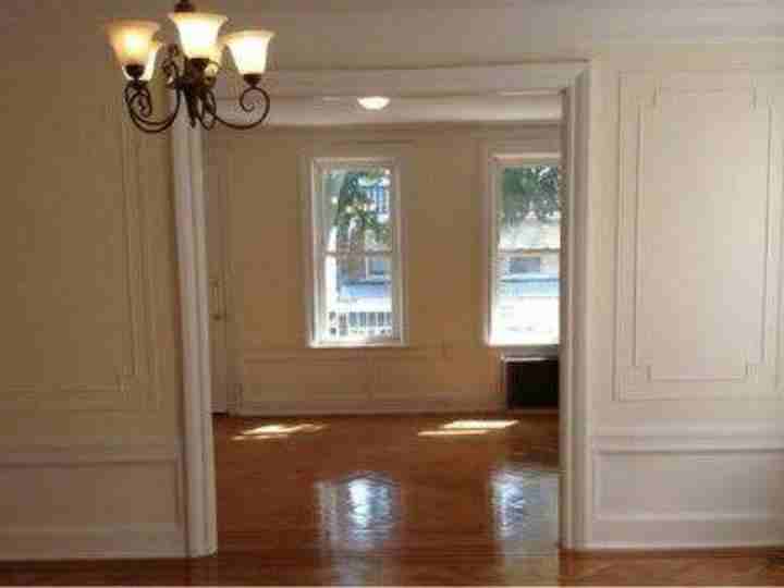 533 78th St 10 - Photo 2 of 3