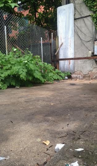 565 Lafayette Ave - Photo 2 of 4