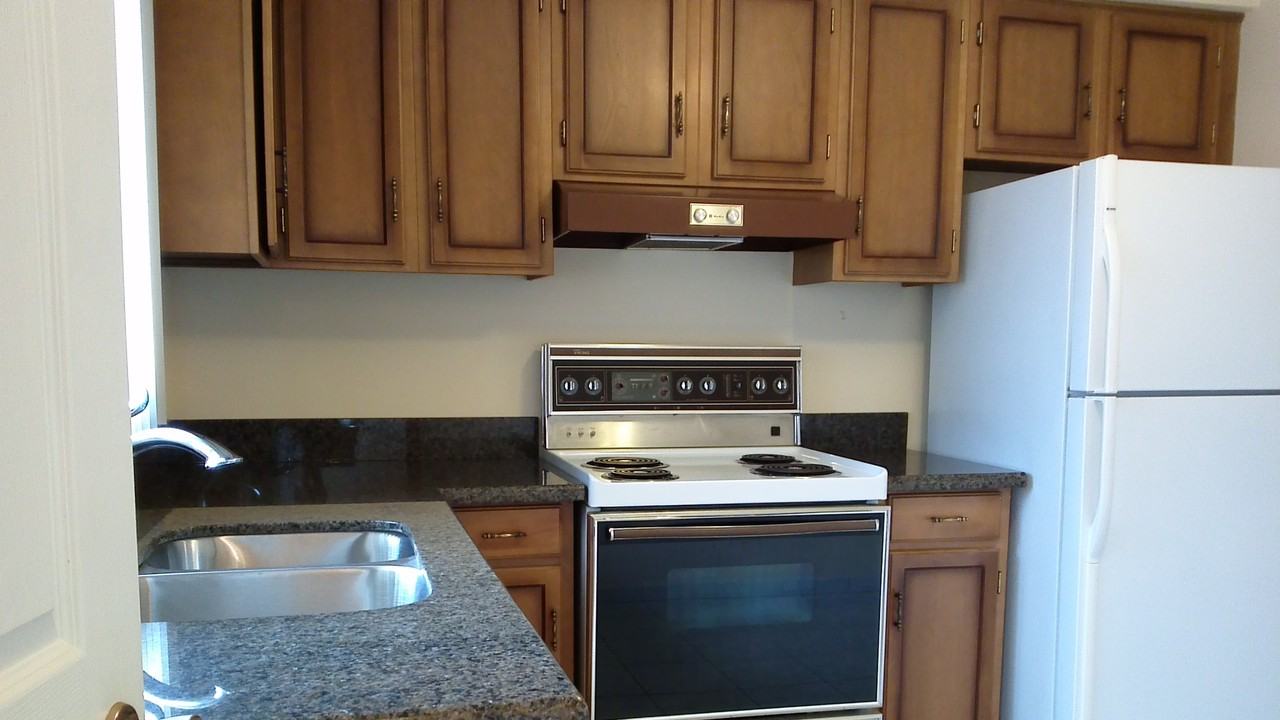 10 Costain Ct #1 - Photo 2 of 3