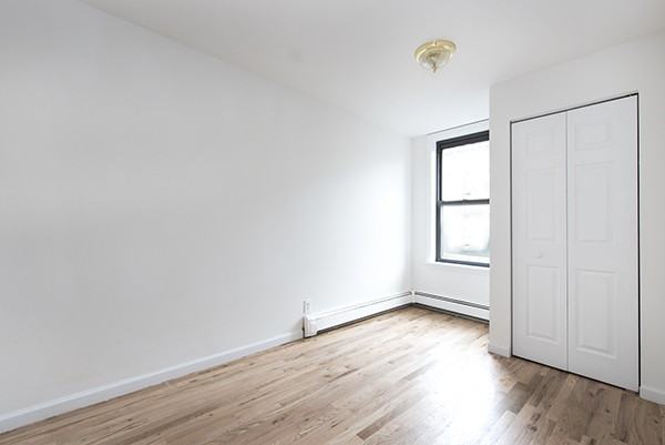 1447 Myrtle Ave #1 - Photo 3 of 4