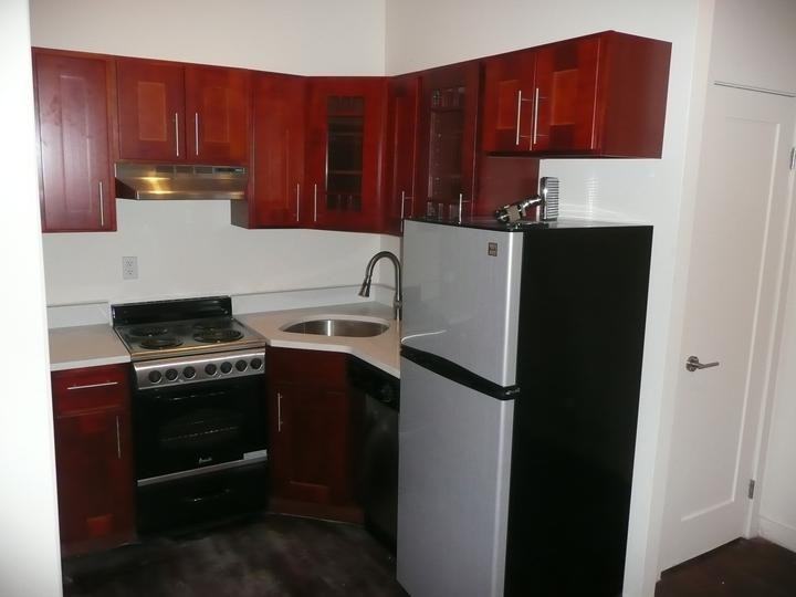 487 Clinton Ave 1B - Photo 2 of 3