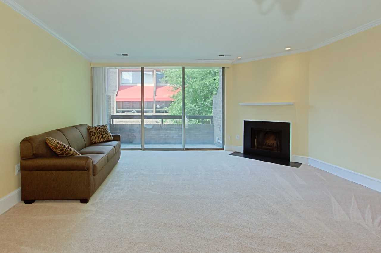 634 S Hayes St #1 - Photo 2 of 9