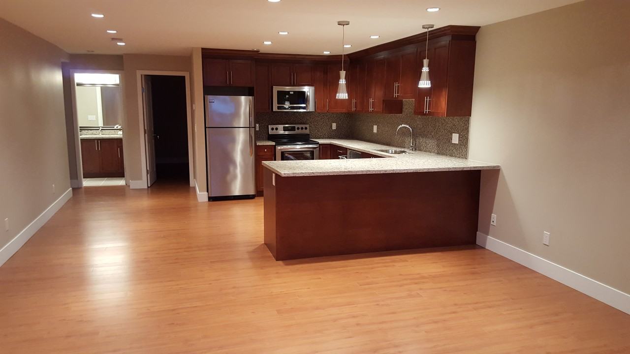 390 Monteray Ave - Photo 3 of 10