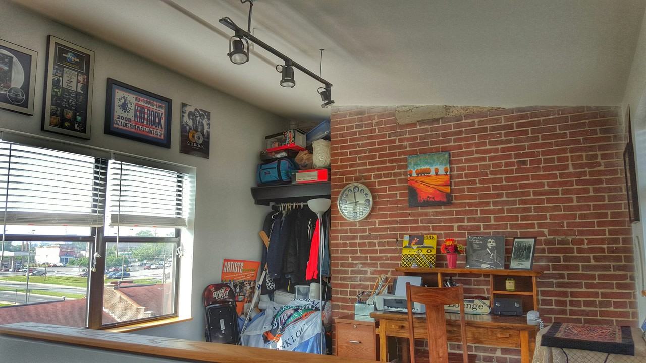 1348 Rosa L Parks Blvd - Photo 3 of 8