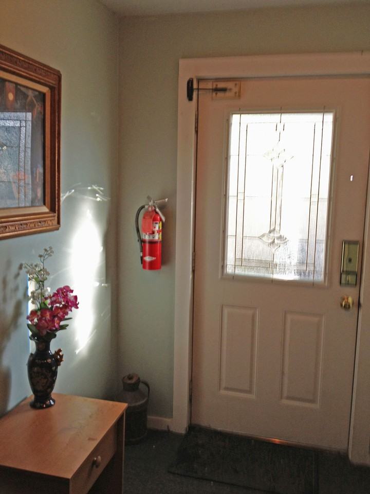 39 Arlington Ave - Photo 3 of 9