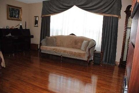 10 Brightway Crescent - Photo 2 of 4