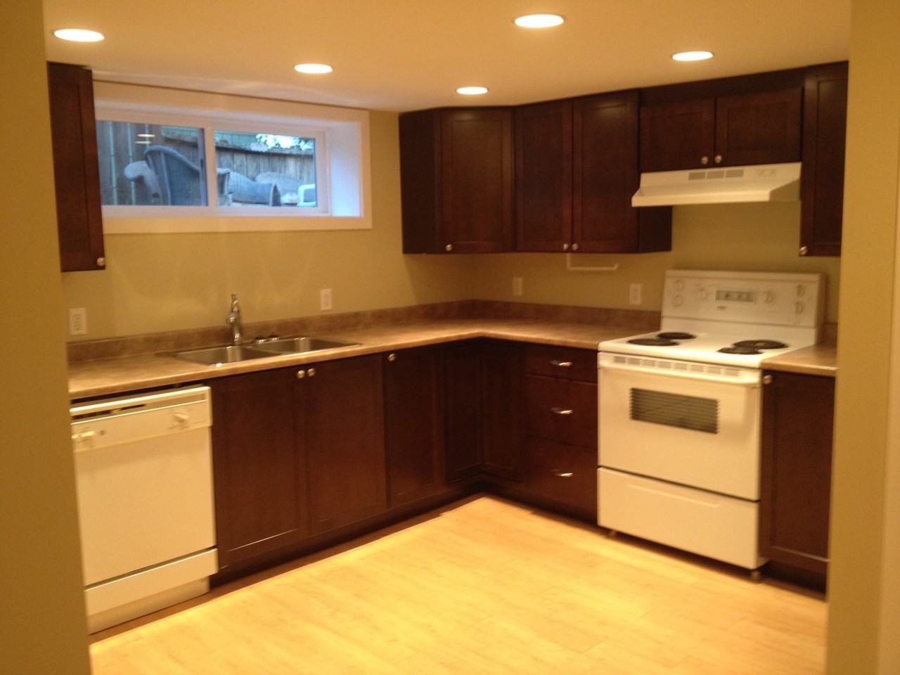 3150 Alder St - Photo 2 of 8