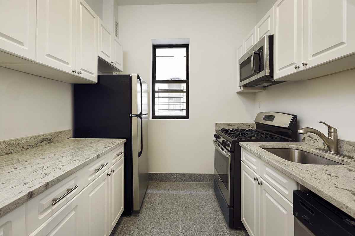 77 Brighton 11th St - Photo 2 of 3