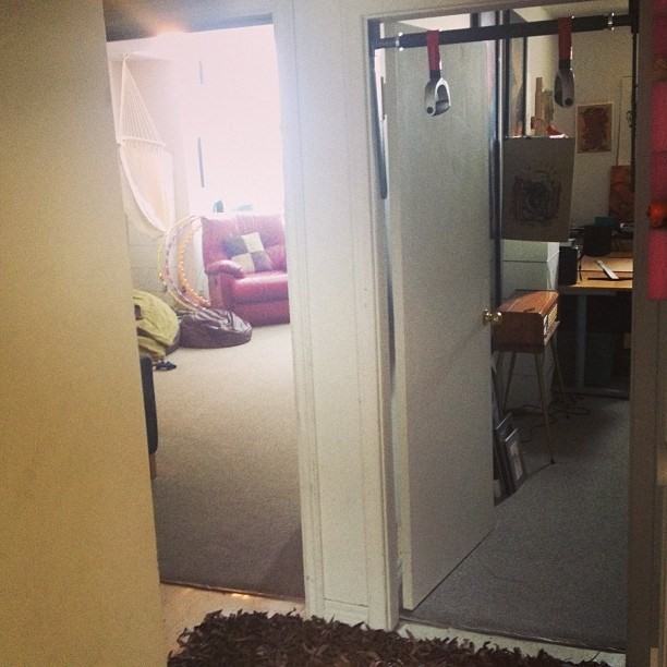 527 Queen St W - Photo 3 of 11