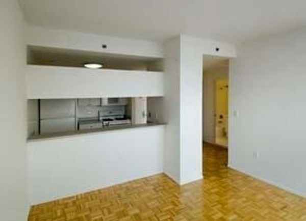 180 N Montague St - Photo 2 of 4