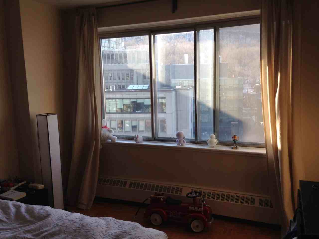 1100 Dr. penfield avenue, Montreal, Quebec, H3A 1A8, corner of Peel and Dr. Penfield - Photo 3 of 11