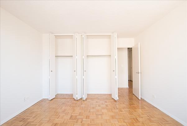 740 Columbus Ave - Photo 2 of 6