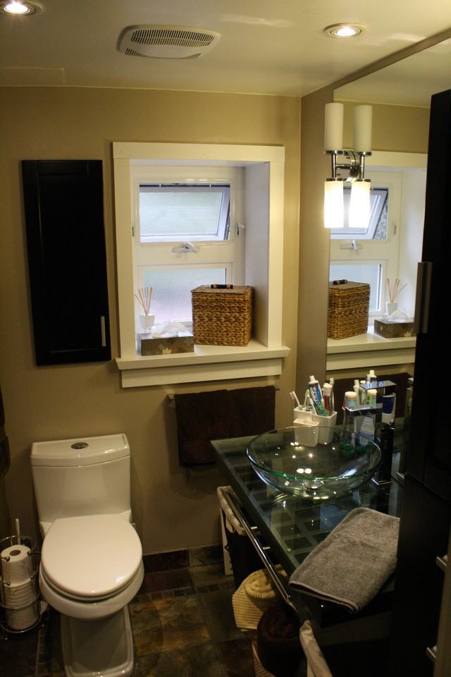 1277 W 33rd Ave - Photo 3 of 6