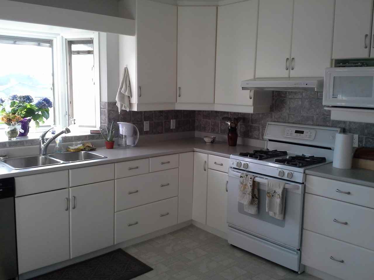 6934 106 Ave NW - Photo 2 of 7