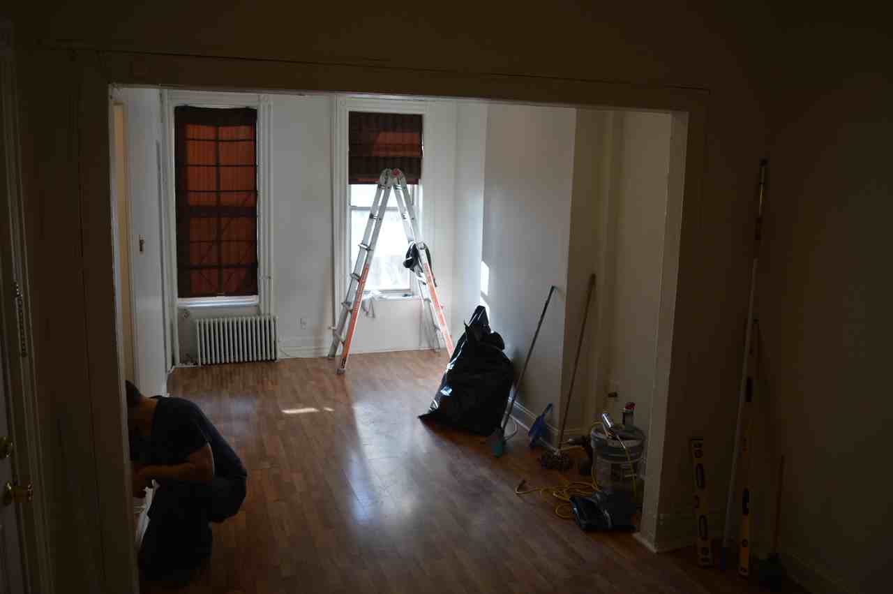 548 4th Ave - Photo 3 of 4