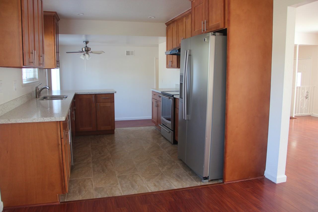 2733 Camino Del Rey - Photo 3 of 9