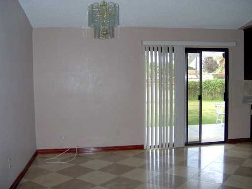 231 Cardinal Ln - Photo 3 of 12