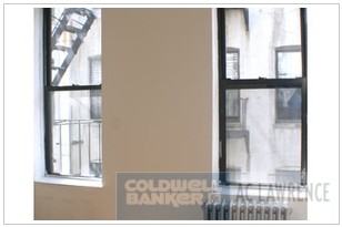 620 E 11th St - Photo 3 of 9