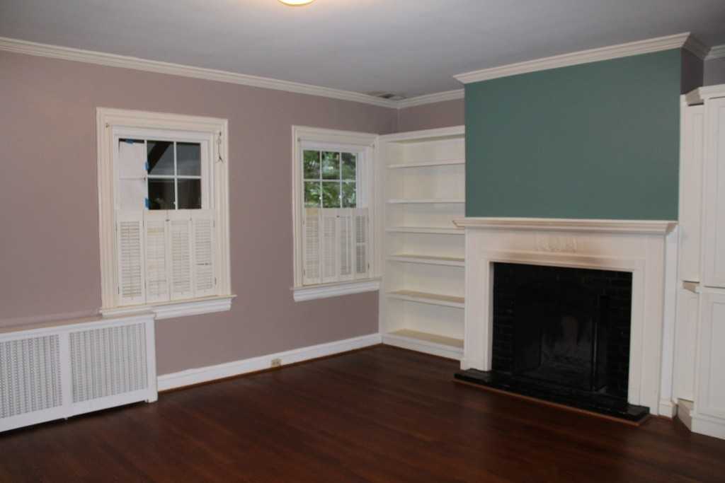 1513 44th St NW - Photo 2 of 7