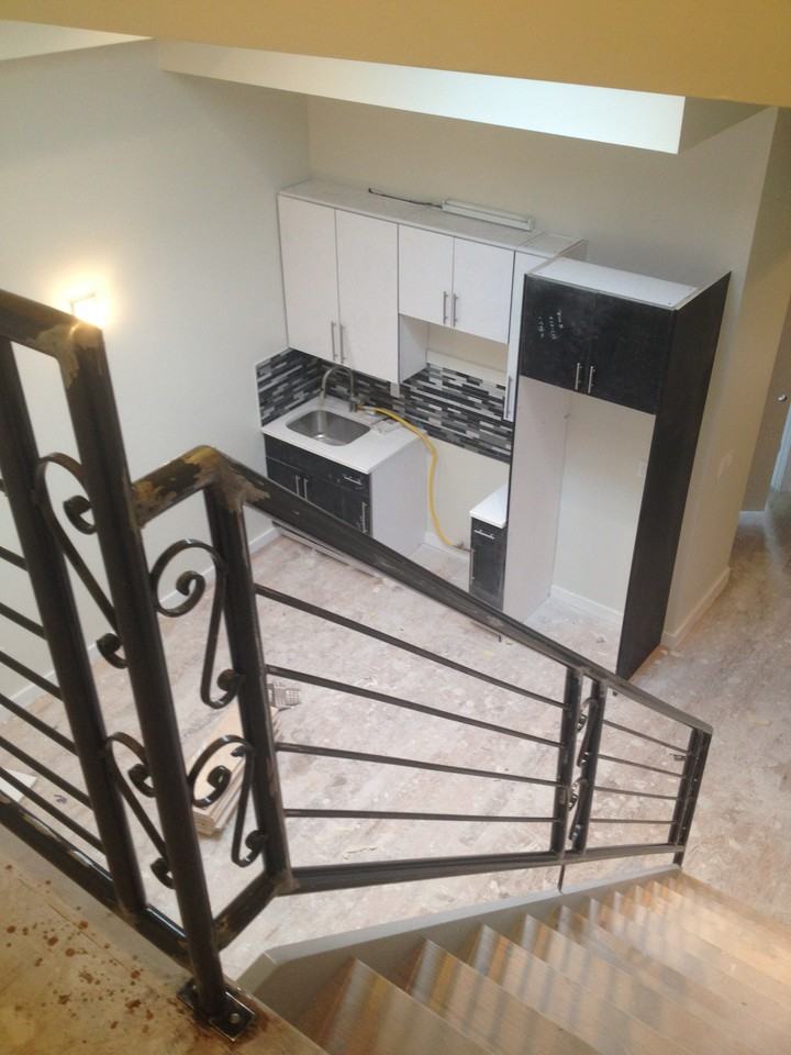 1247 Jefferson Ave - Photo 2 of 5