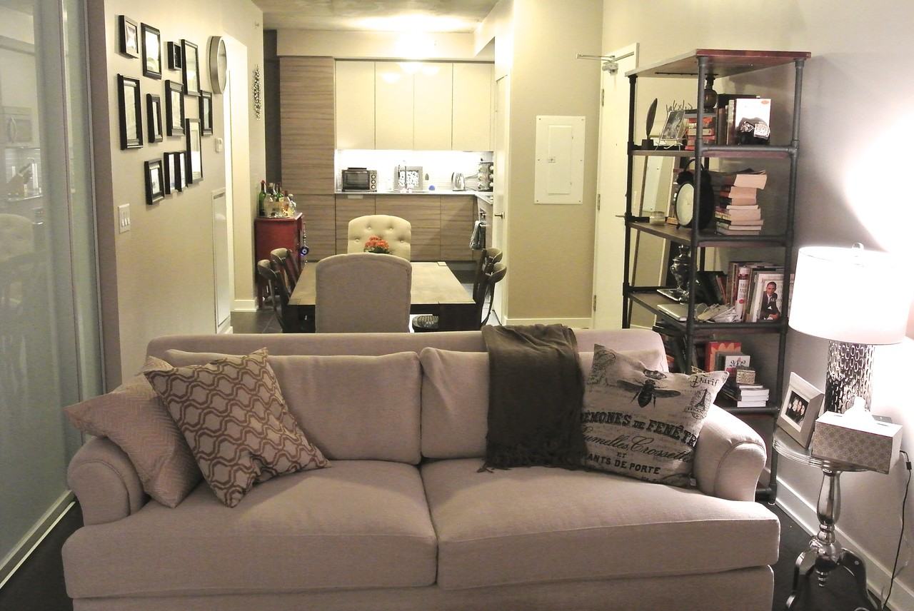 210 Simcoe St #501 - Photo 2 of 9