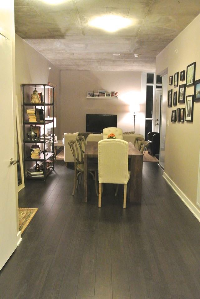 210 Simcoe St #501 - Photo 3 of 9