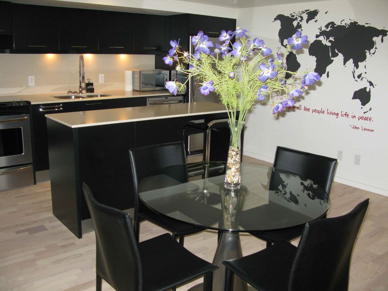 350 Boulevard de Maisonneuve O #301