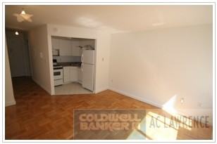 227 Mulberry St - Photo 2 of 4