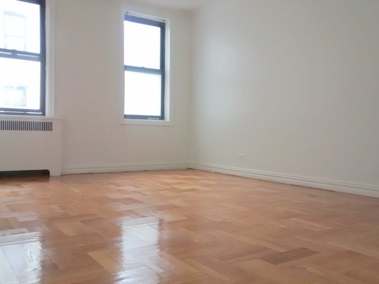 180 E 206th St - Photo 2 of 11